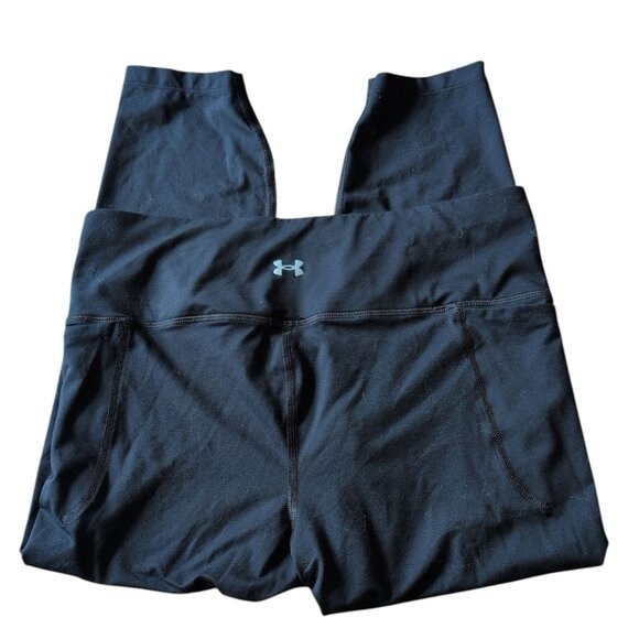 Under Armour Pants - Under Armour Compression Capris FittedCropped Pants with Side pockets Back Logo